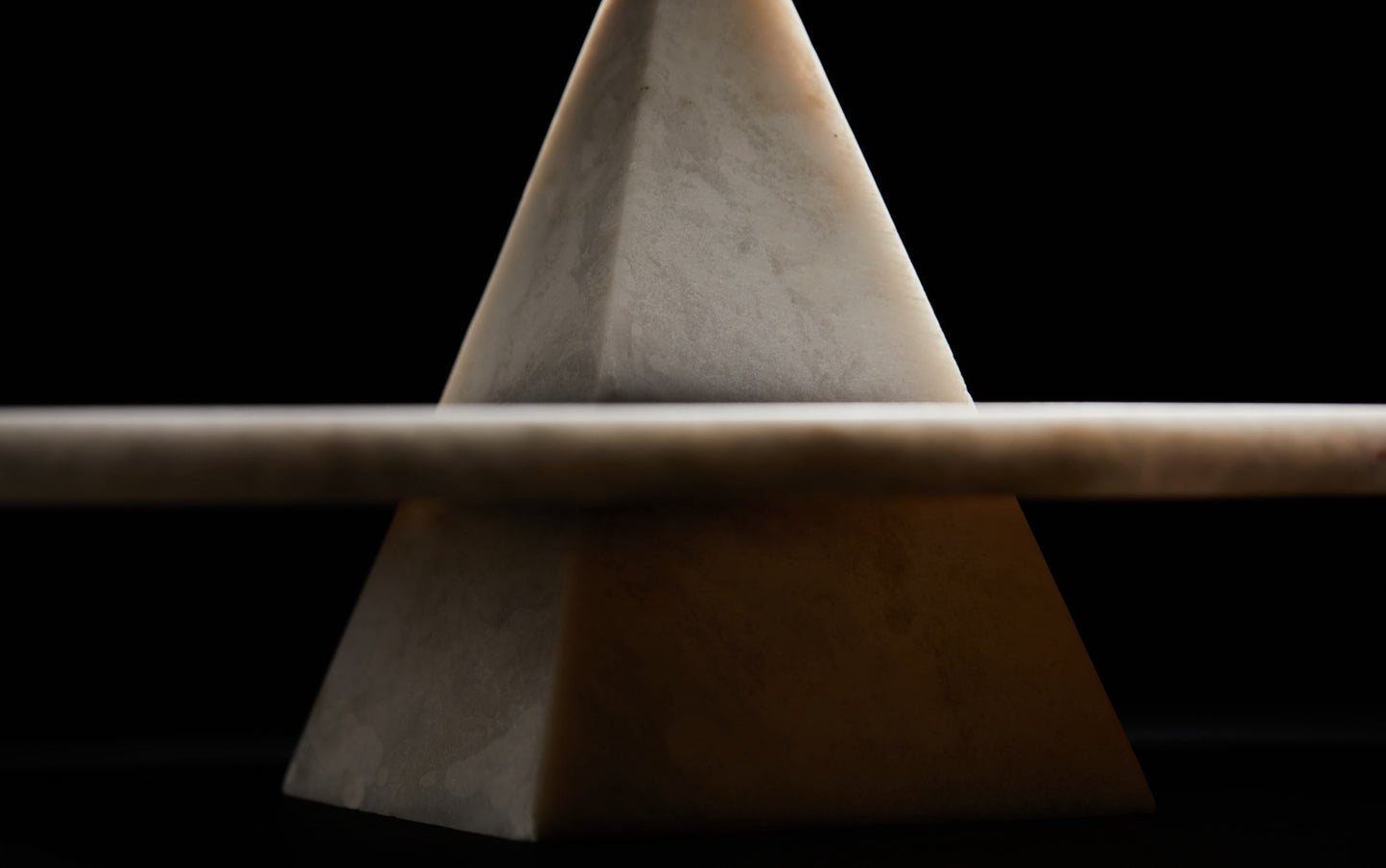Forma - Geometric 3D Display Tray