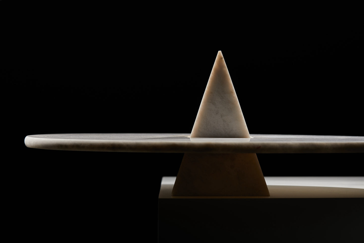 Forma - Geometric 3D Display Tray