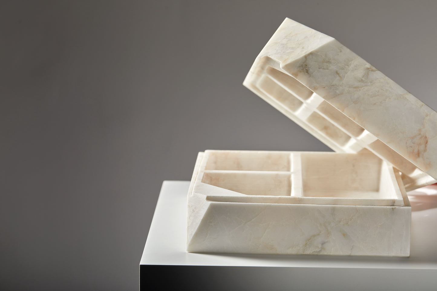LineaBox - Linear Cut Jewelry Box